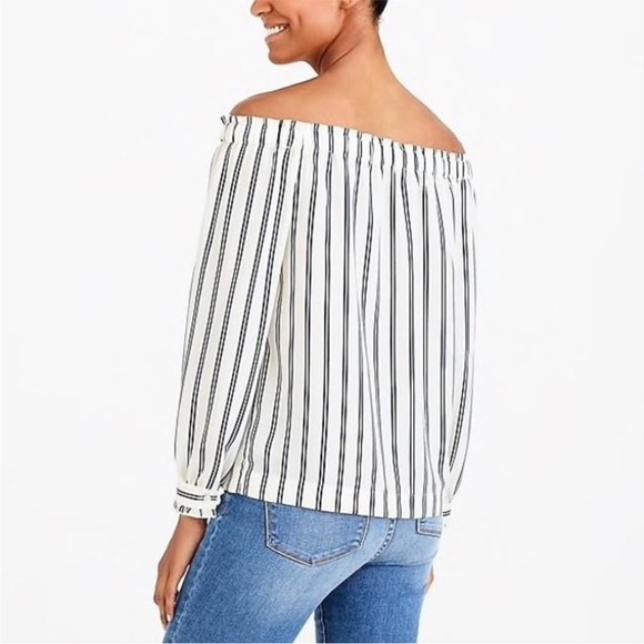 J. Crew Mercantile Off-The-Shoulder Bow Blouse SZ M Striped Navy & Cream - Picture 2 of 15